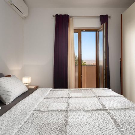 Apartment Morena Poreč Exteriör bild
